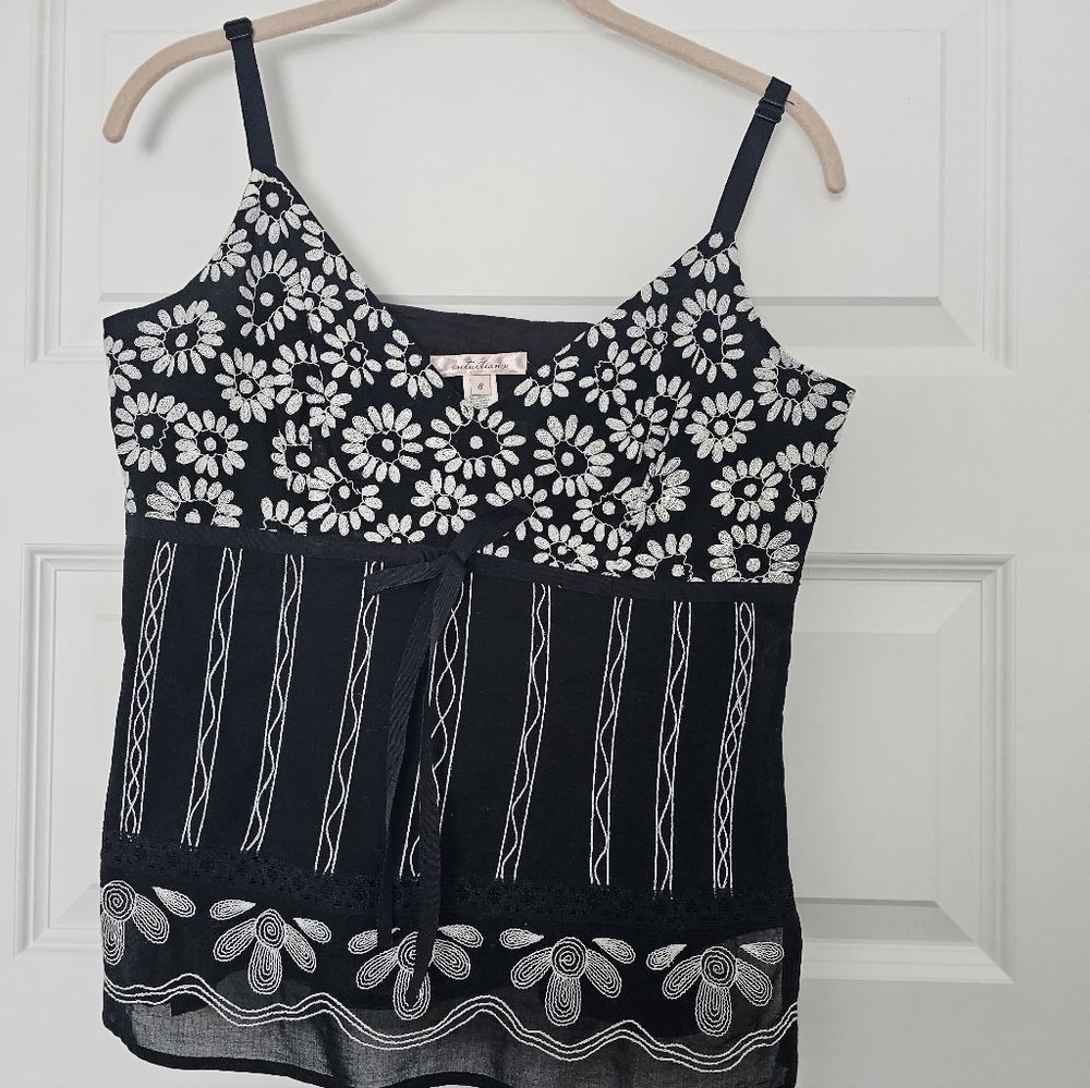 Daisy Embroidered Black and White Camisole